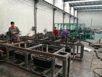 拉丝机生产组装车间一角